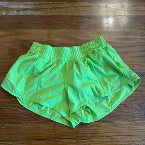 Lululemon Hotth Hot Shorts Apple green